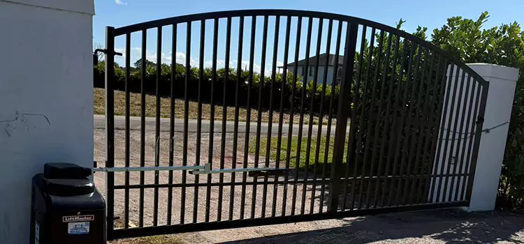 Driveway Fence Repair Wesley Chapel